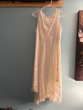 Sleeveless White Lace Asymmetrical Dress